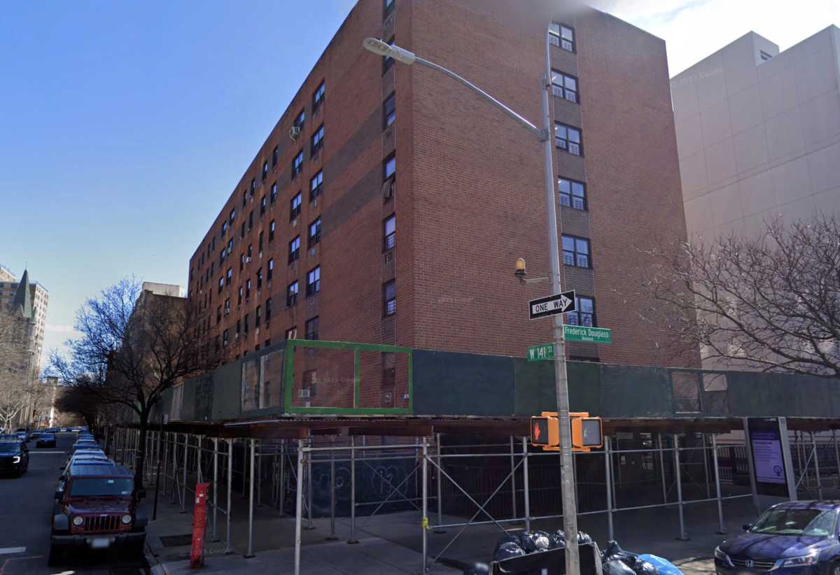Scene in Harlem where man was stabbed dead