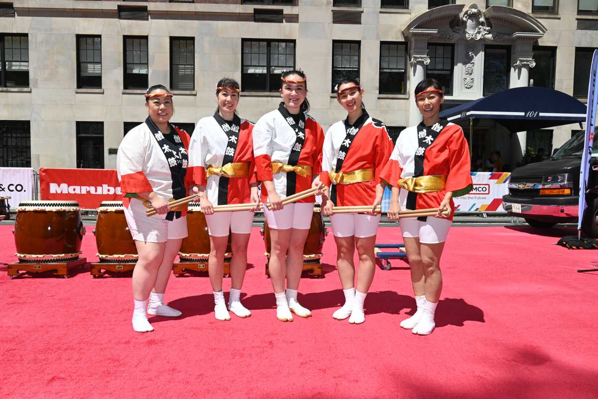 Soh Daiko kicked off the Japan Parade opening ceremony