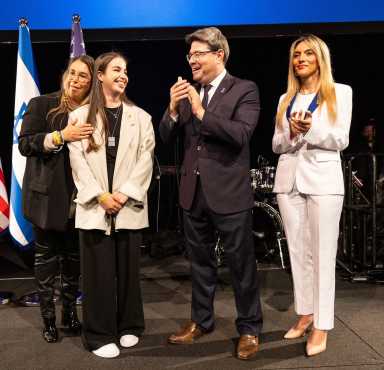 For the first time since 2017, Israel’s Independence Day was celebrated in New York City on Sunday evening, led by Consul General Ambassador Ofir Akunis.