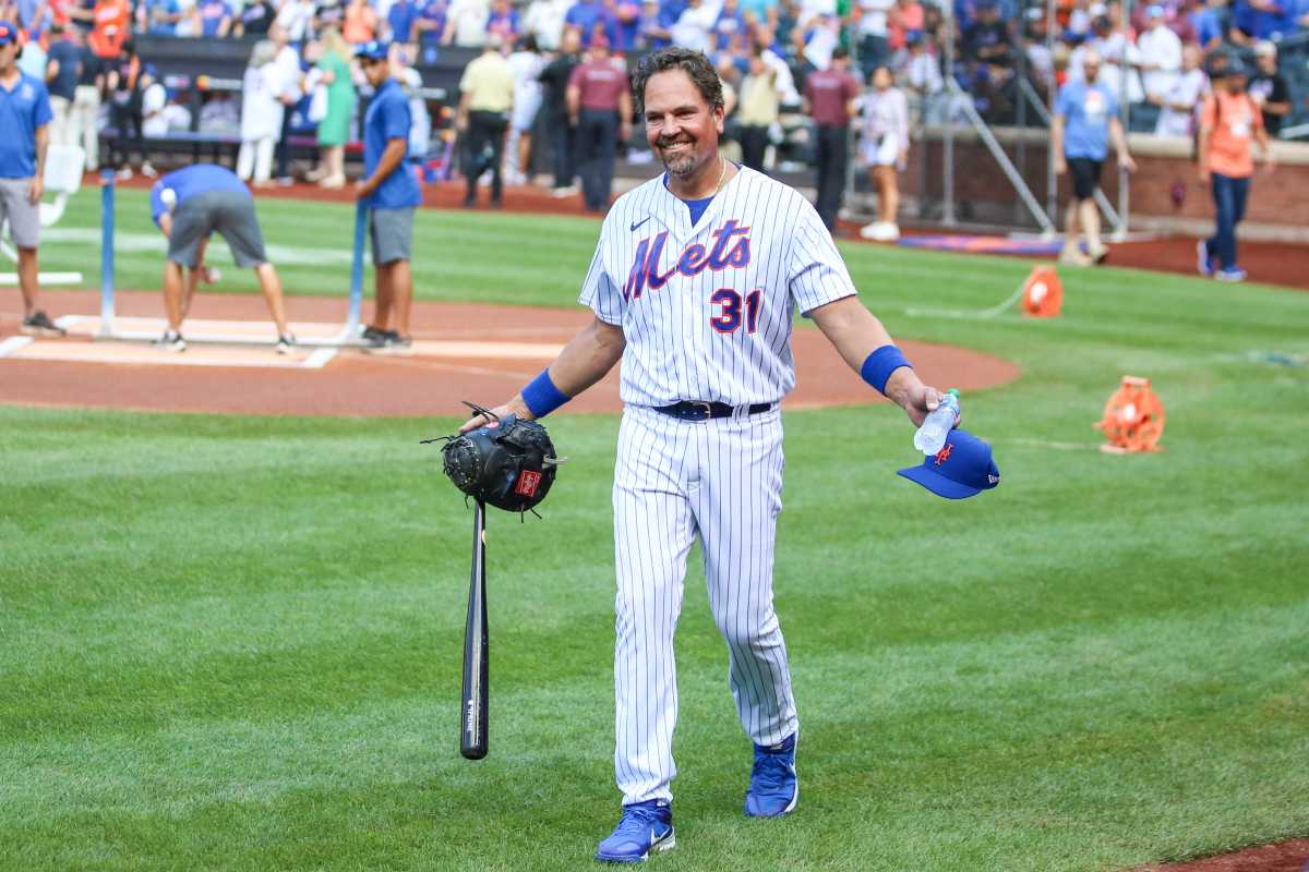 Mike Piazza Mets Alumni Classic Game