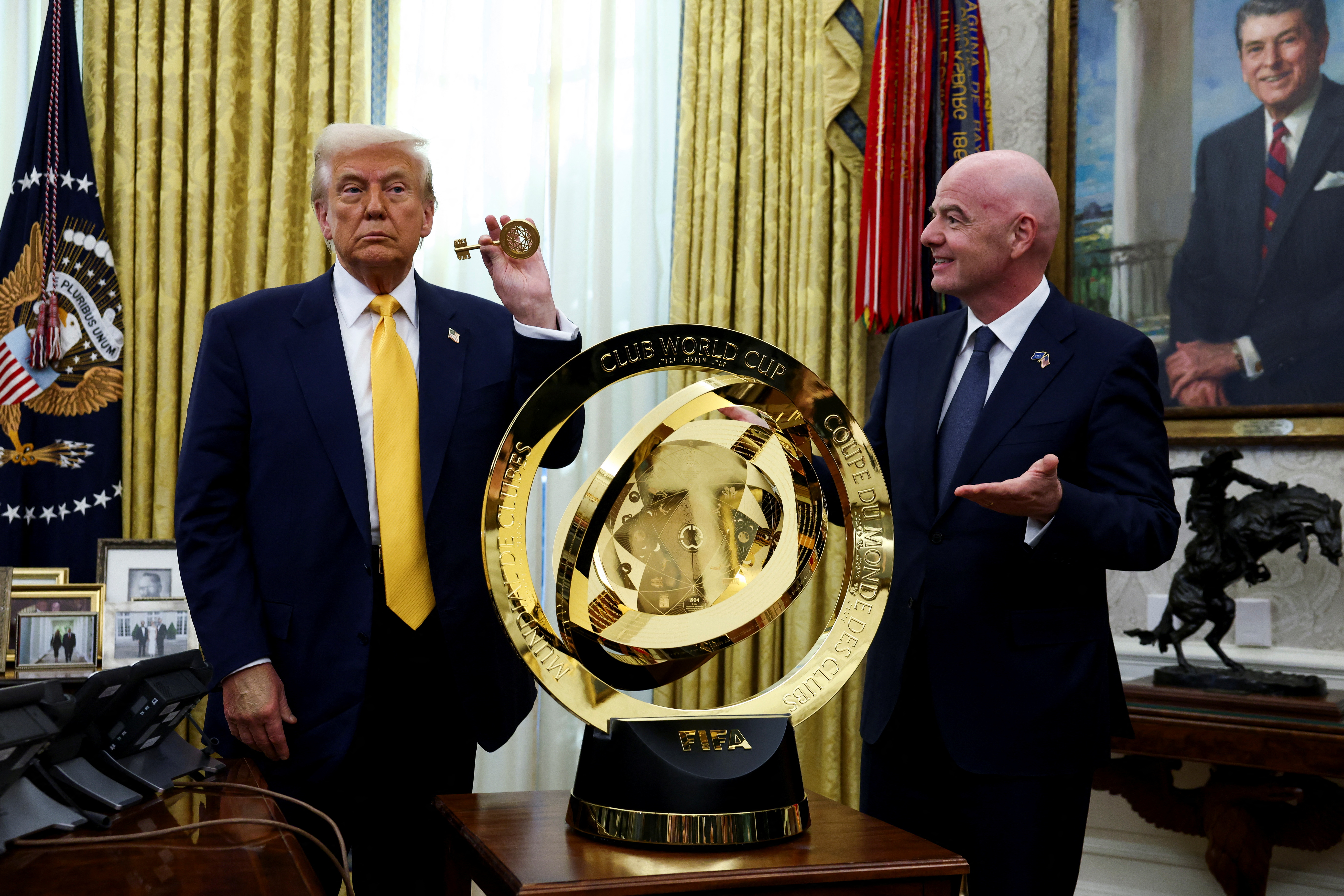 Donald Trump Gianni Infantino FIFA Club World Cup