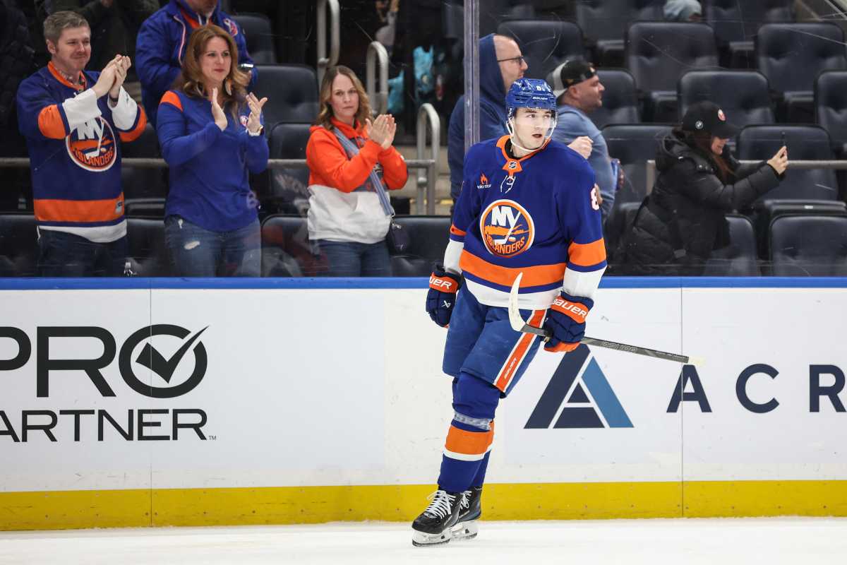 Noah Dobson Islanders