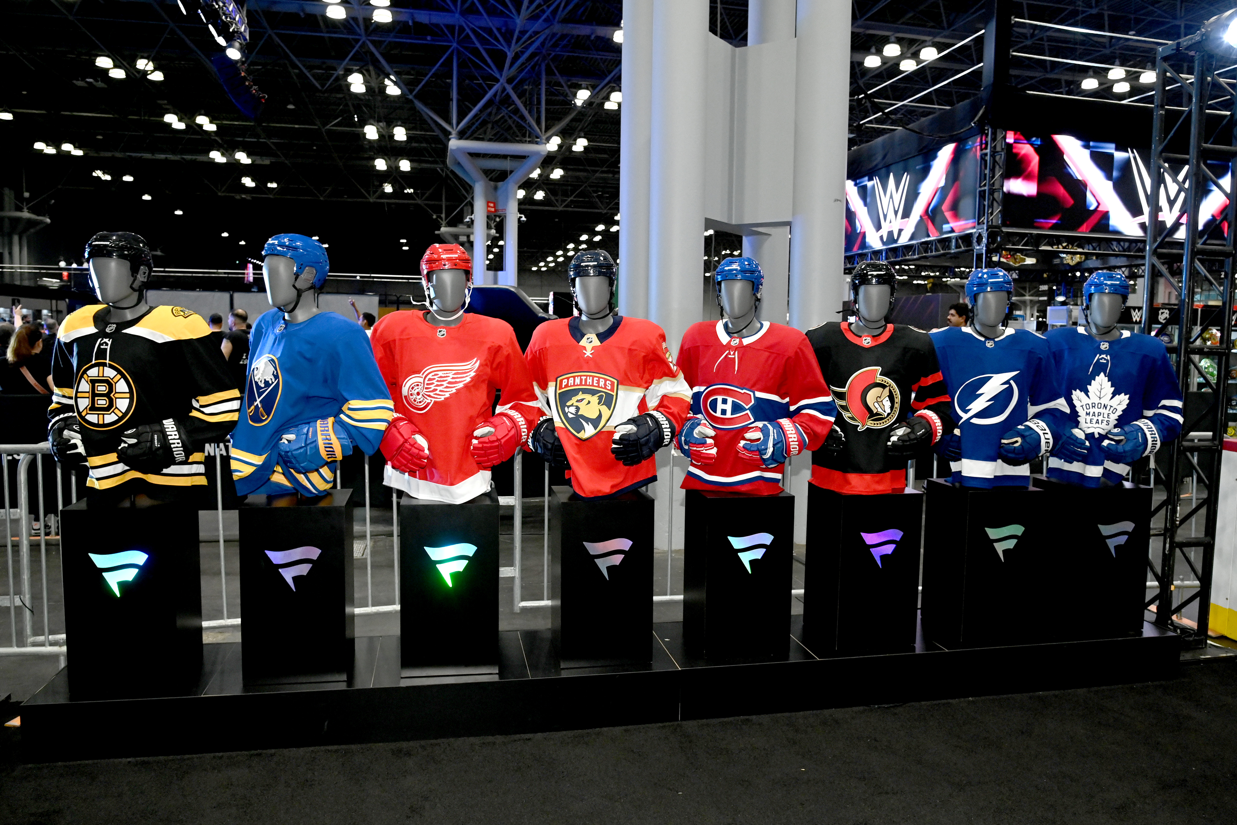 The Bedard rookie, Rangers autographs and an Ovechkin painting: At Fanatics Fest, hockey is the niche sport 4