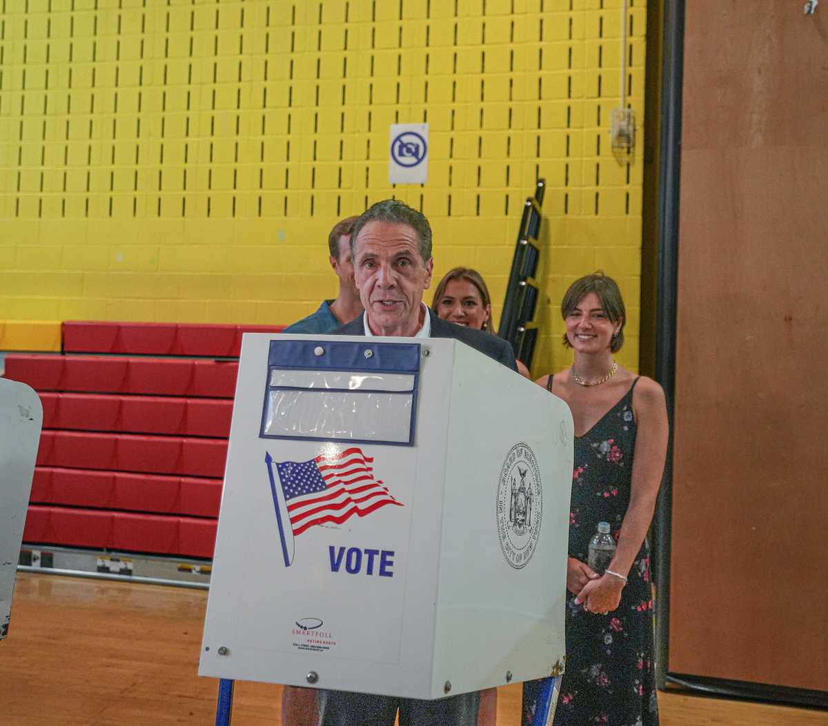 NYC Mayor's Race: Cuomo and Mamdani make one last push for votes on a sweltering Primary Day 2