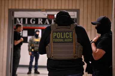 ICE agent at Manhattan immigration court