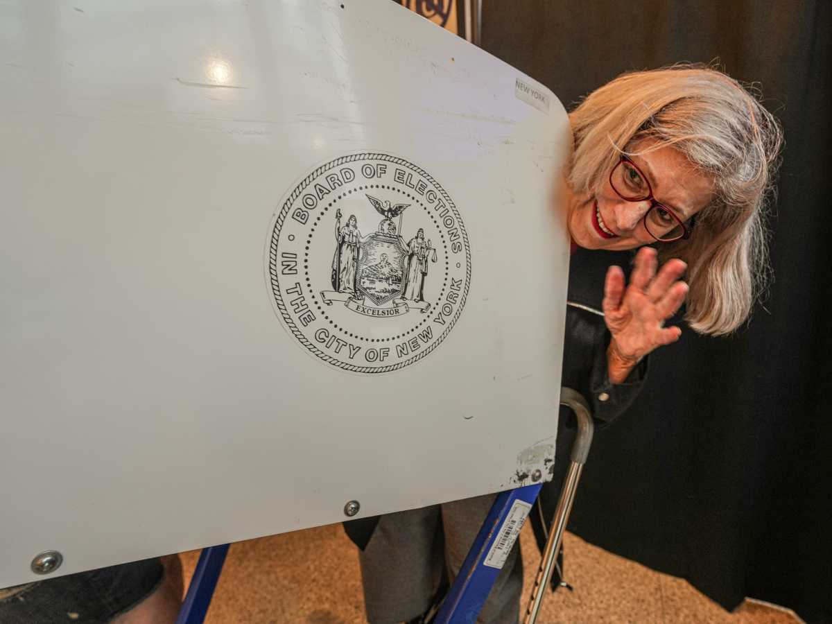 NYC Mayor's Race: Why and how New Yorkers are casting ballots during early voting in Democratic primary | amNewYork