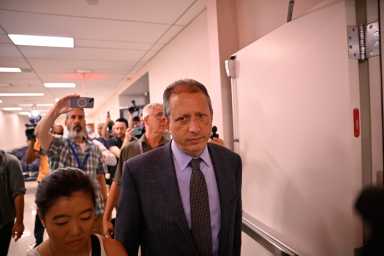 City Comptroller Brad Lander in ICE court