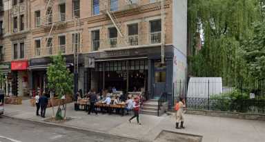 A view of Jacob’s Pickles on Amsterdam Avenue, which was shut down by the city’s Health Department following multiple sanitation violations, including evidence of rats and roaches.