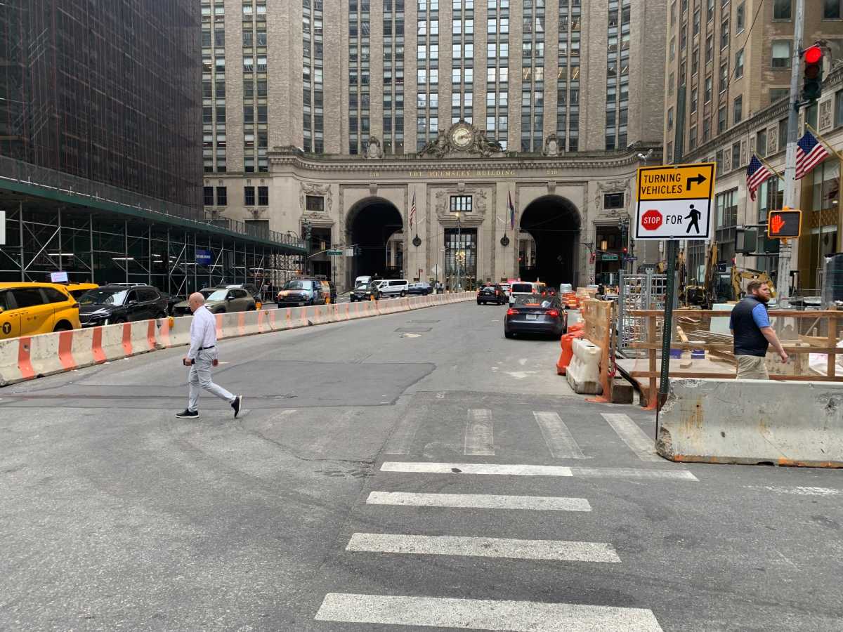 DOT picks landscape team for Park Avenue redesign, but fate of driving lanes remains unknown 2 Park Avenue will become greener and more pedestrian-friendly as part of its ongoing redesign, but the impact on bike and vehicle traffic remains unknown.