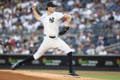 Cam Schlittler Yankees Mariners MLB debut