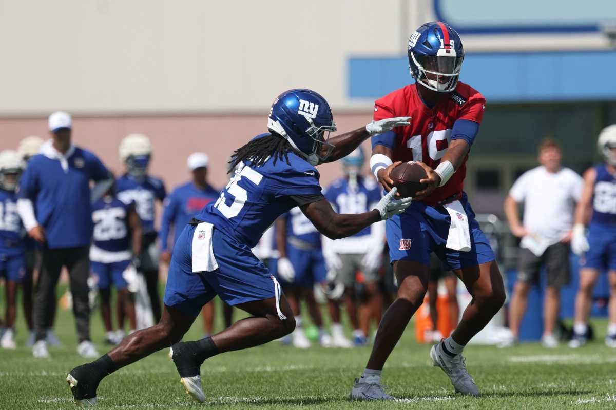 Giants first two days of camp: Injuries, incentives, picksixes & wrestling moves | amNewYork