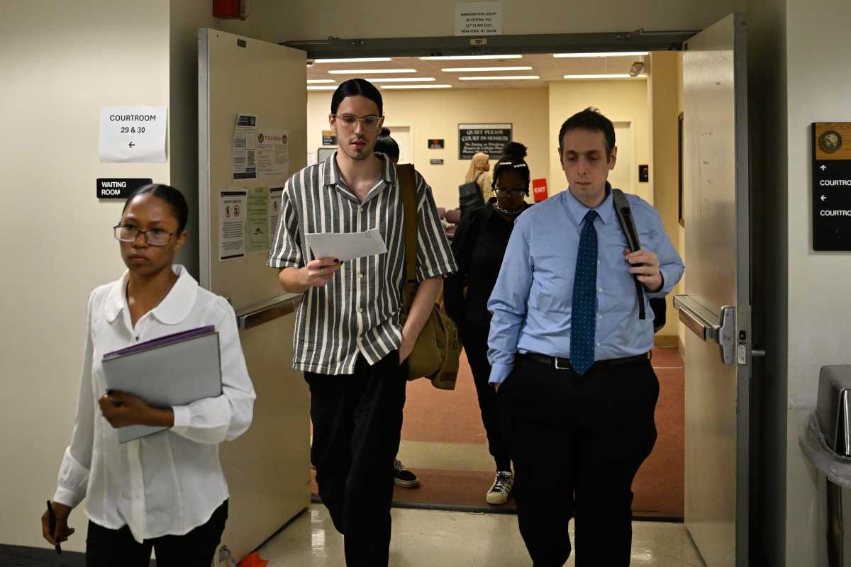 Love in the time of ICE raids: Newlyweds face immigration court judge in Lower Manhattan hoping to stay together 5