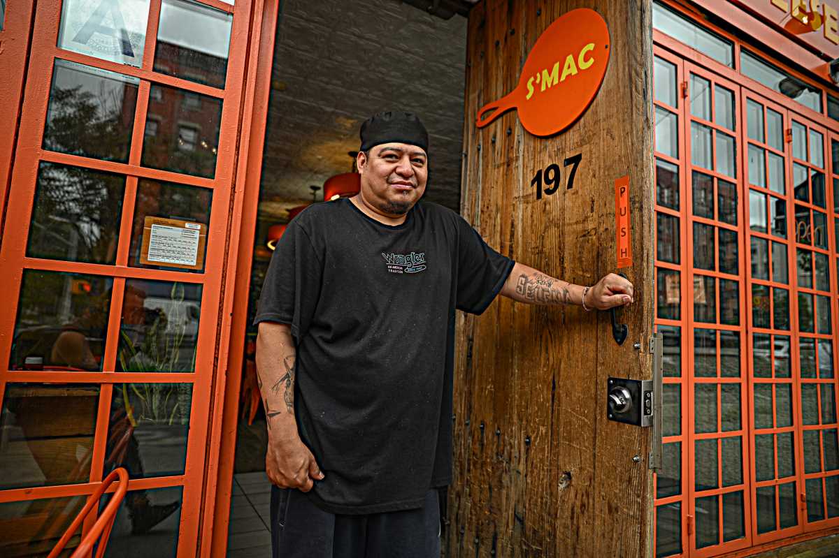 The vanishing of Lower Manhattan’s community fridges: Where are they now and how has their absence affected the homeless? 2