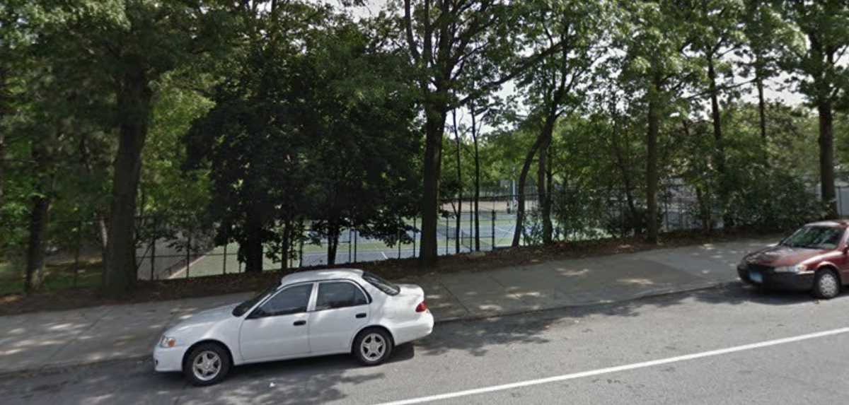 One dead, four injured in shooting at Bronx basketball game: cops 2