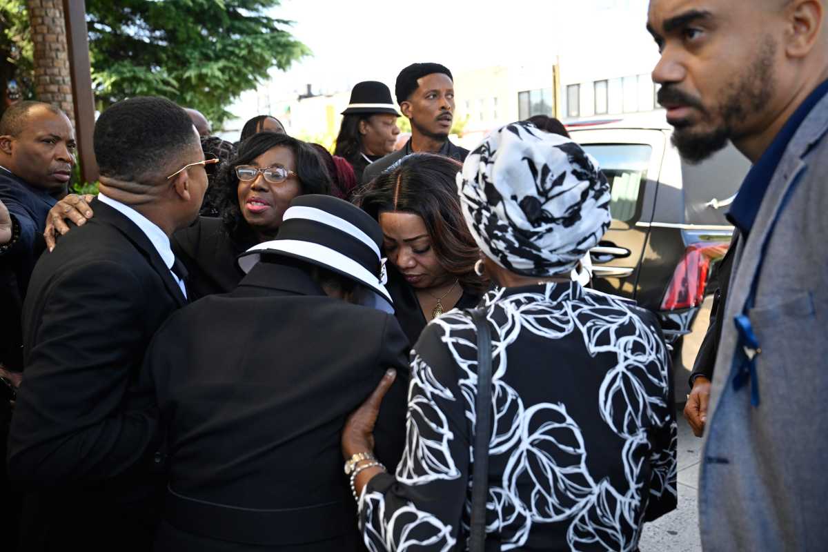 Brooklyn security guard killed in Midtown mass shooting laid to rest as a hometown hero 2 family of man slain in Midtown mass shooting mourn at funeral service