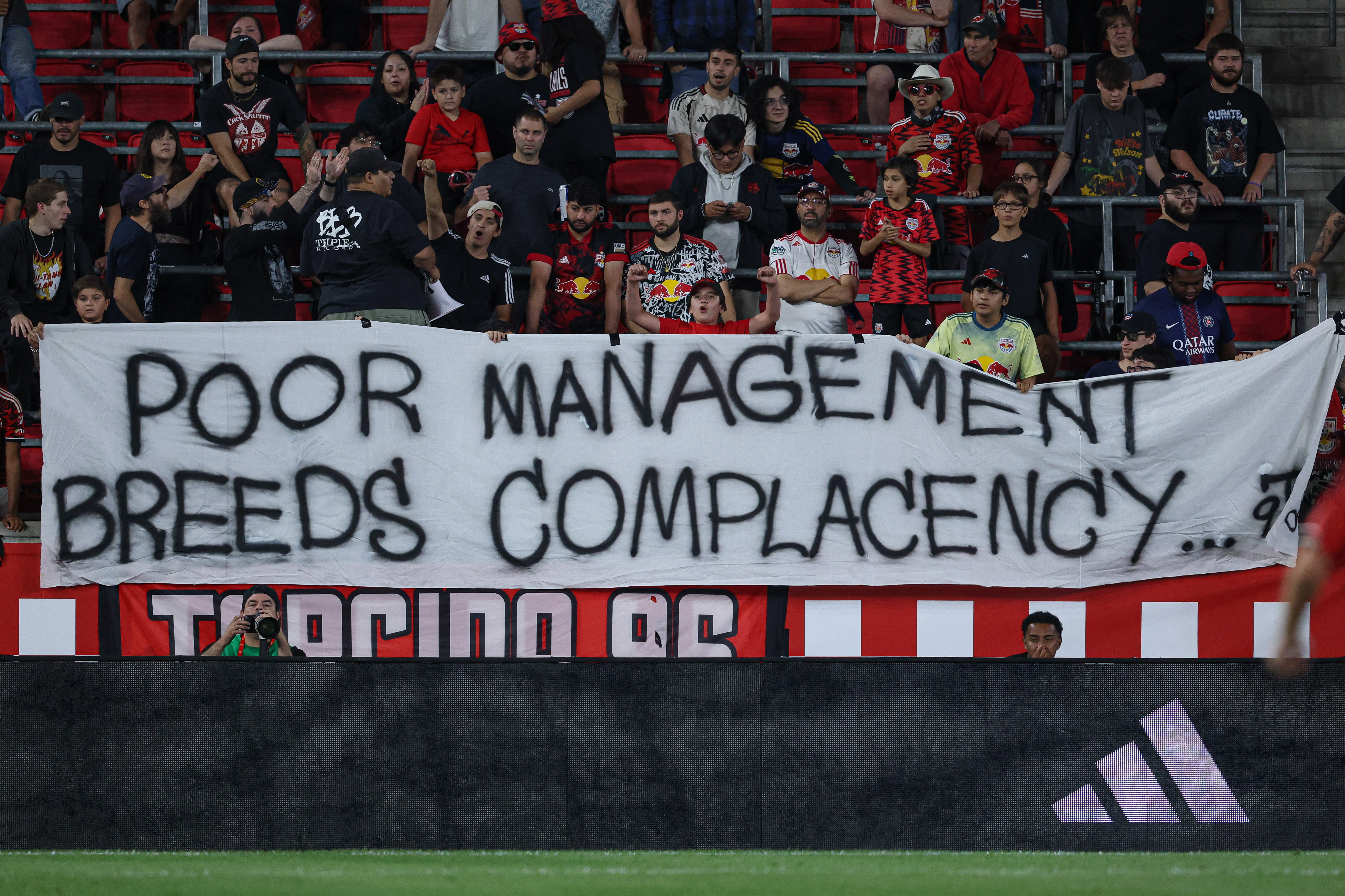 Red Bulls' lack of attacking polish has 2025 playoff hopes teetering on brink 2 Red Bulls banner