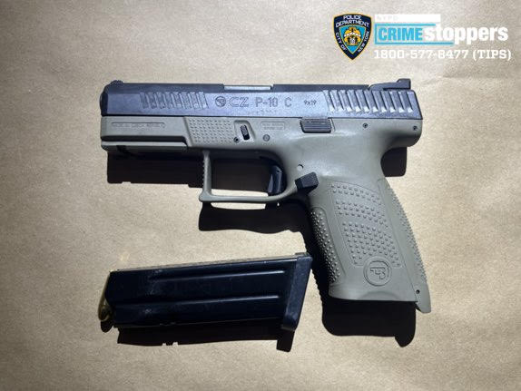 Off-duty cop shoots man dead in Manhattan in NYPD's third police-involved shooting in five days 2