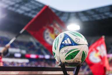 Red Bulls Eder Valencia obit