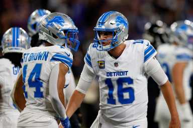Jared Goff Amon-Ra St. Brown Lions
