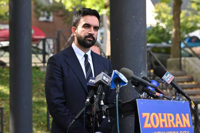 Lander, Goldman refer ICE agent for federal prosecution over courtroom shove of Ecuadorian woman 3 Mamdani said, “It was only because of the response to this act that that officer has been relieved of their duties,” condemning ICE’s treatment of immigrant New Yorkers and pledging to defend sanctuary city protections if elected mayor