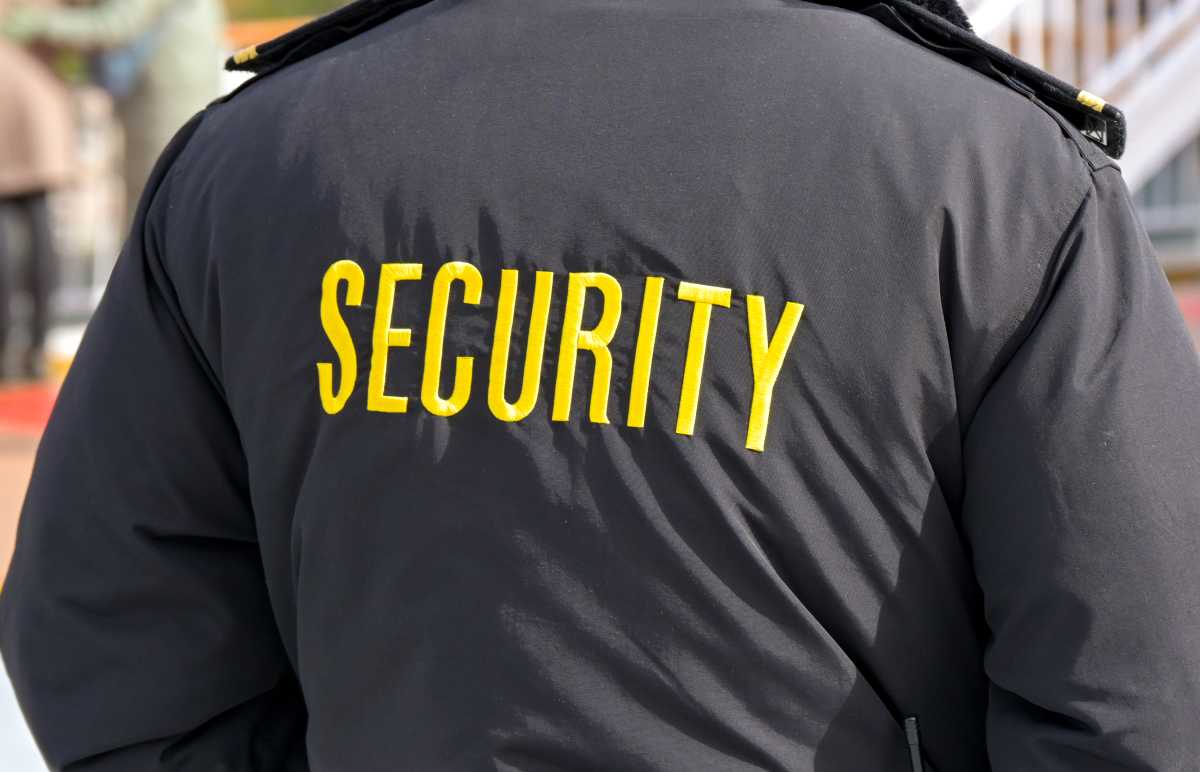 NYC security guards making a fraction of a livable wage, study finds | amNewYork