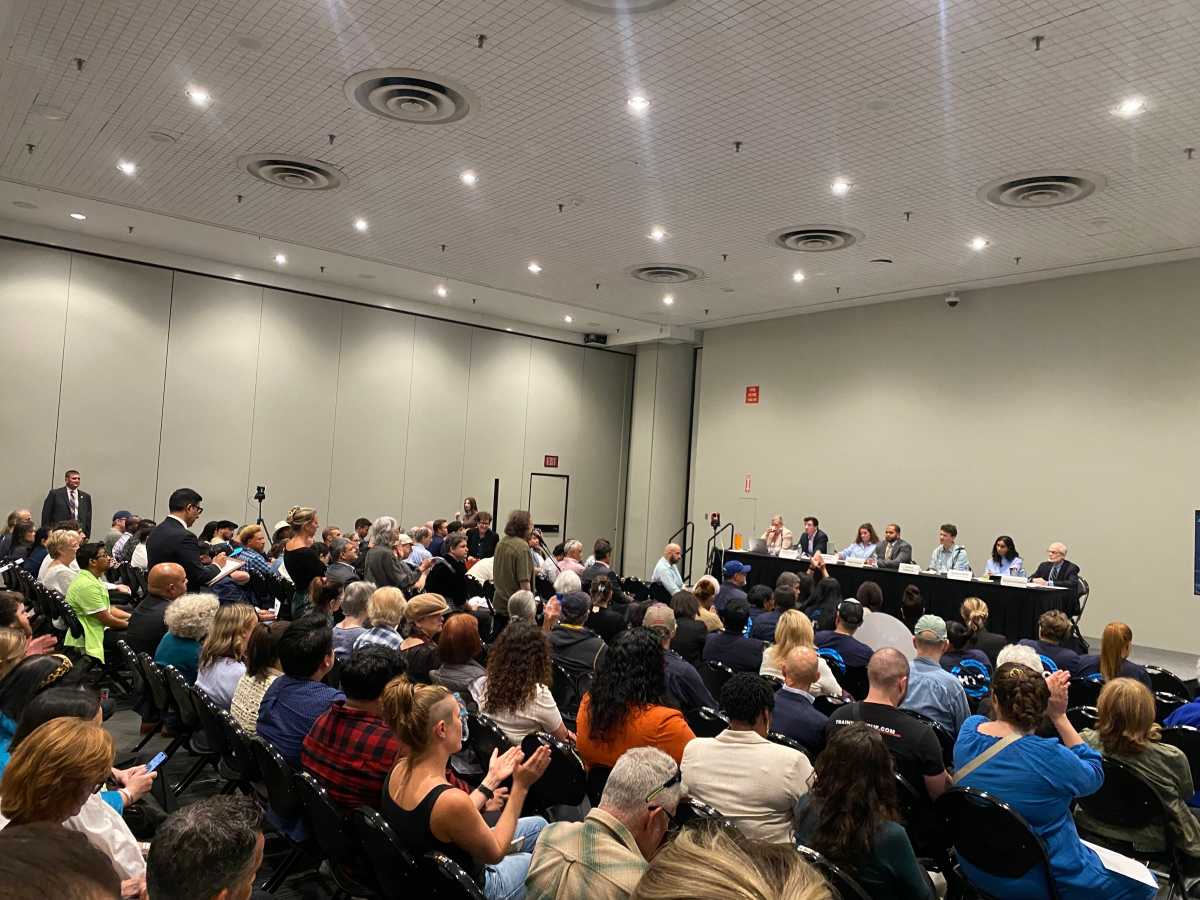 Residents, union members, artists and business owners packed a public hearing at the Javits Center on Monday for the final testimony on Silverstein Properties’ proposed Avenir casino in Hell’s Kitchen.