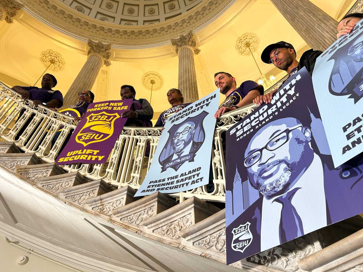 Protect the protectors': Hundreds rally as security guard legislation introduced | amNewYork