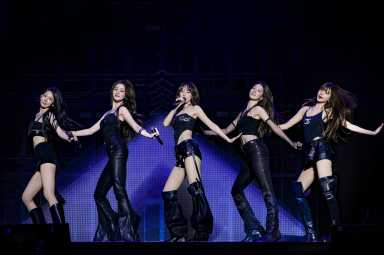 LE SSERAFIM kicked off their first world tour at the Prudential Center this week.