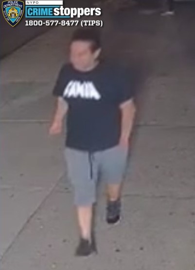 Creep breaks into Brooklyn home, sexually assaults 71-year-old as she sleeps: cops 2