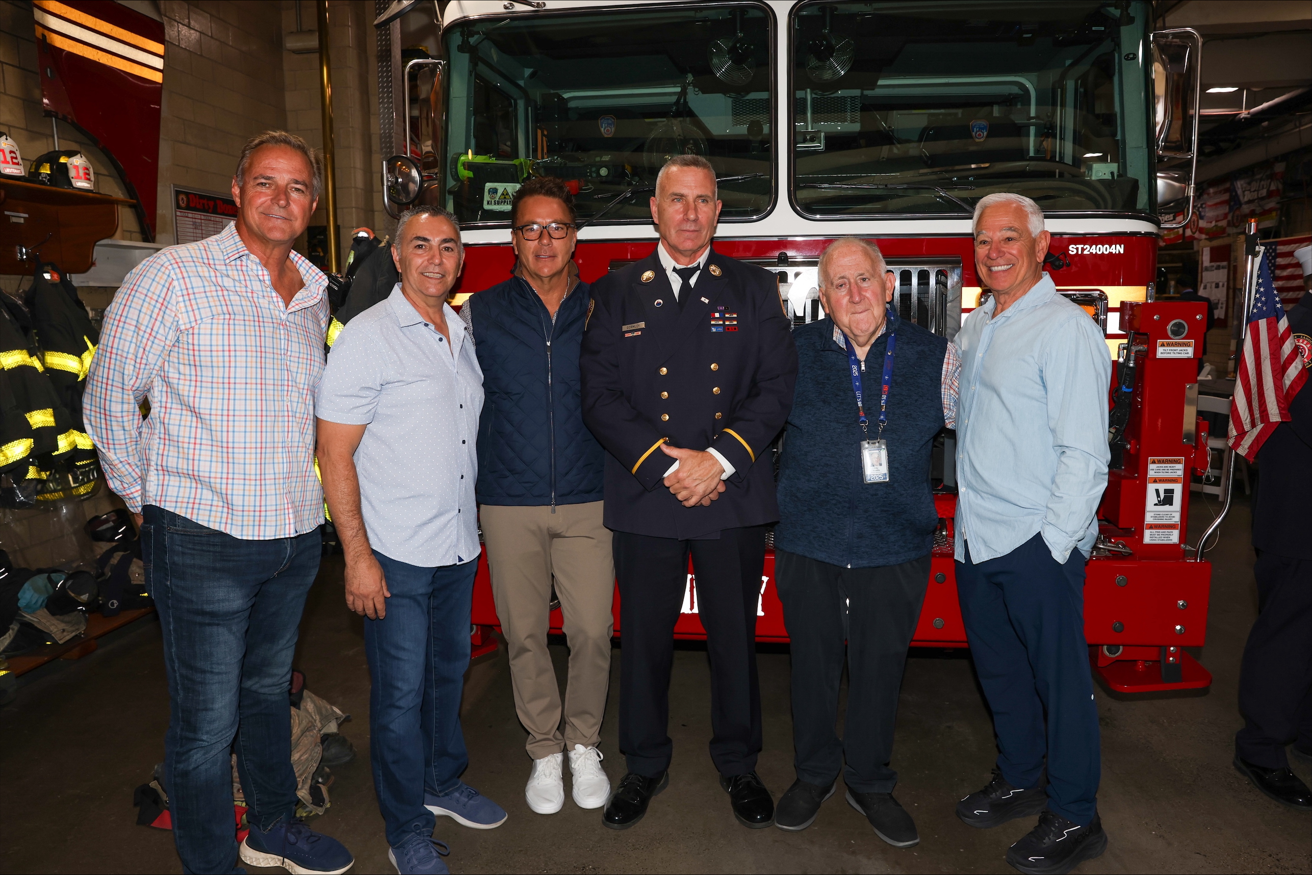 Mets visit Engine 3/Ladder 12 9/11/25