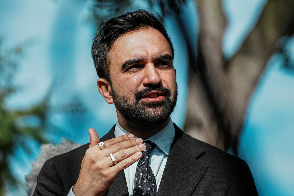 NYC Mayor's Race: Speaker Heastie backs Mamdani's Albany agenda, says he's 'not concerned' about Hochul pushback 2 Mayoral candidate Zohran Mamdani speaking with hand