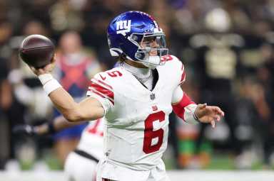 Jaxson Dart Giants Saints sidearm