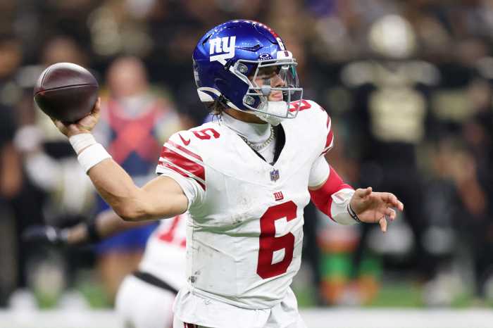 Jaxson Dart Giants Saints sidearm