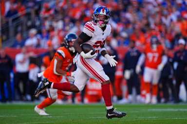 Mike Kafka, Giants have to find way to move past loss of Cam Skattebo 4 Tyrone Tracy Jr. Giants touchdown Broncos Week 7