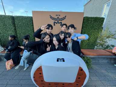 Attendees had access to panels, K-beauty booths, and fun activities at KOOM Festival.