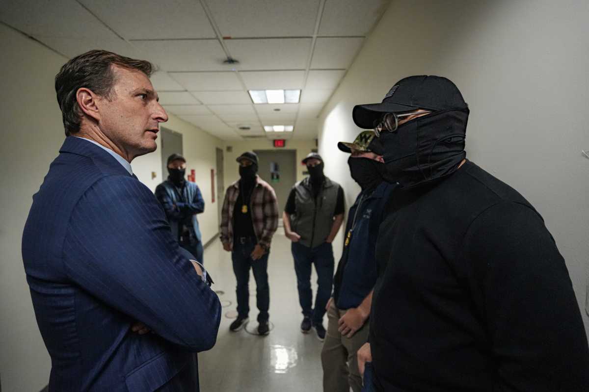 Changing tactics? ICE takes entire families into custody for questioning inside 26 Federal Plaza in detainment strategy 4