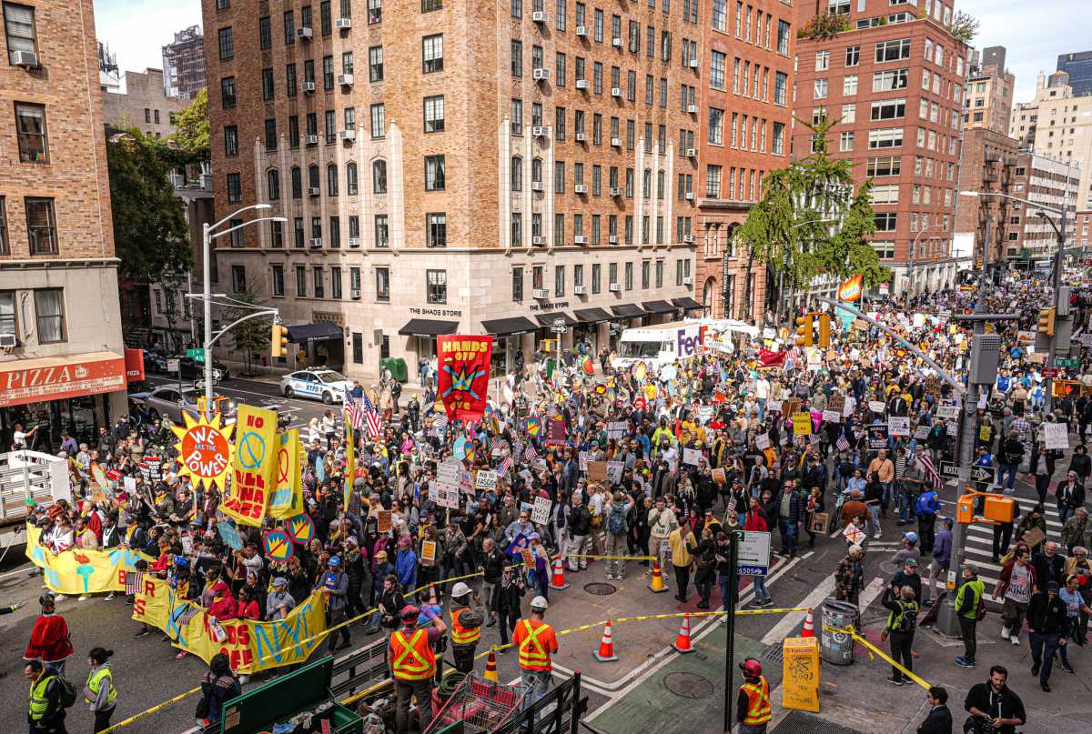 No Kings' march in NYC sees more than 100,000 marchers speak out against Trump, no arrests or disruptions | amNewYork