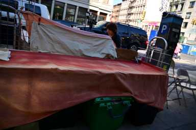 Vendor closed shop in Chinatown