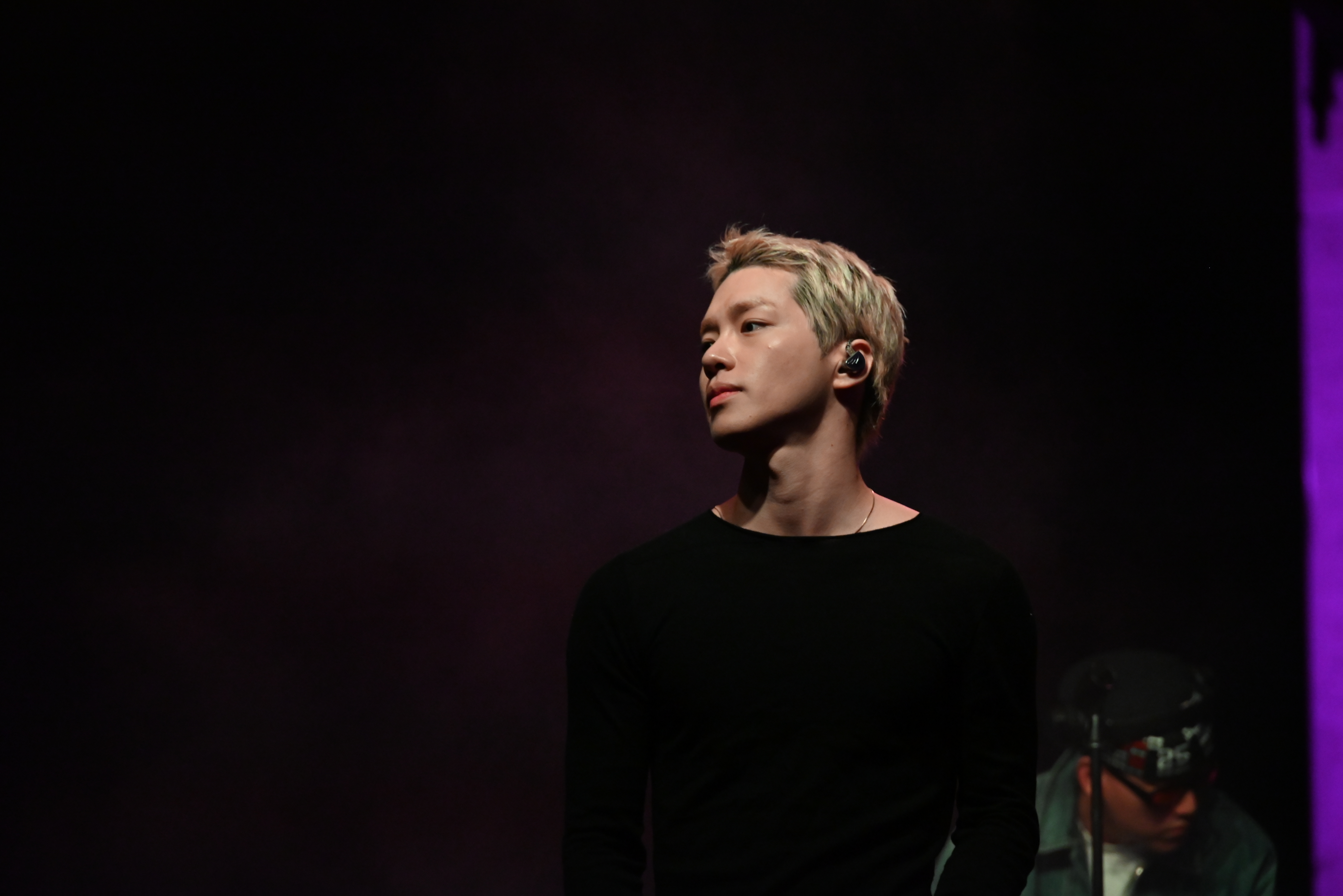 Piercing screams filled the air when GEMINI entered the stage