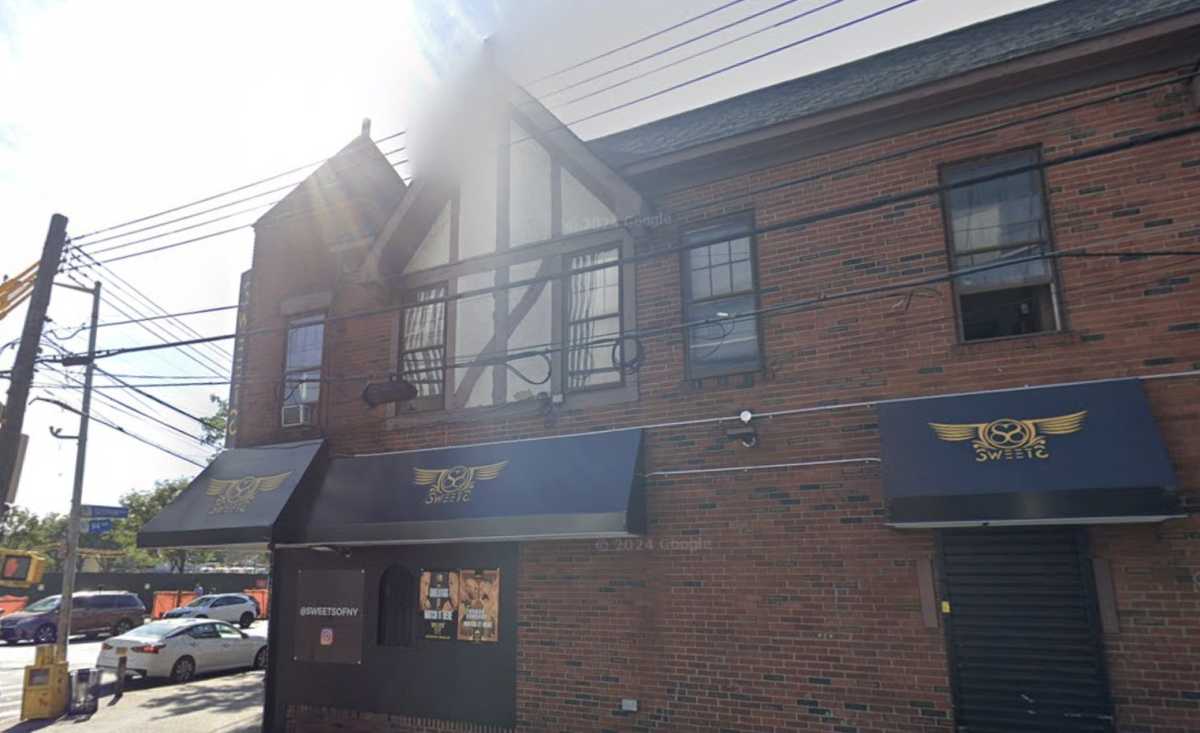 Scene of deadly stabbing at Queens bar brawl