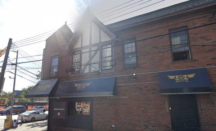 Scene of deadly stabbing at Queens bar brawl