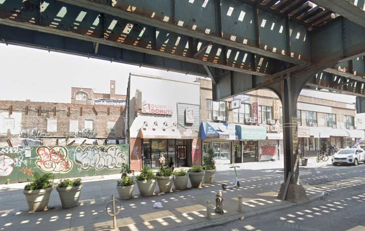 The Dunkin’ at 1791 Westchester Ave. in the Bronx, where a 3- to 4-month-old boy was briefly left in a stroller Tuesday morning.