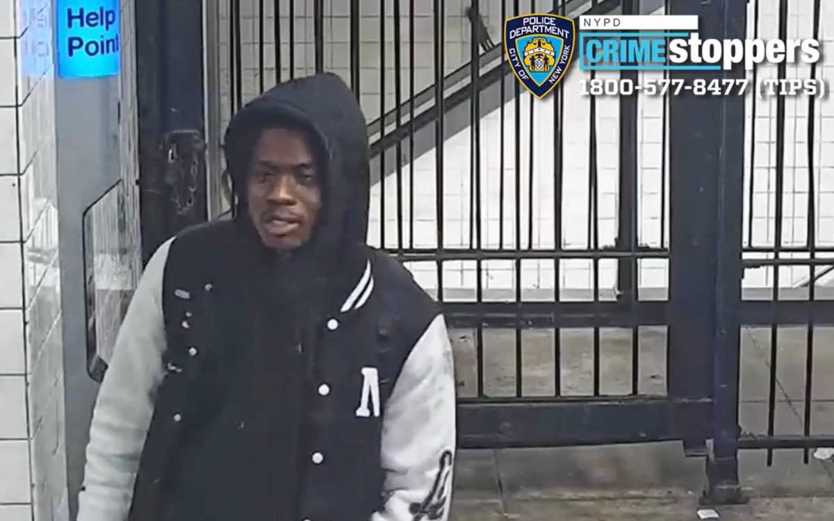 Brooklyn subway stabbing suspect talked with victim before brazen, bloody attack: cops 1 Suspect in Brooklyn subway stabbing incident