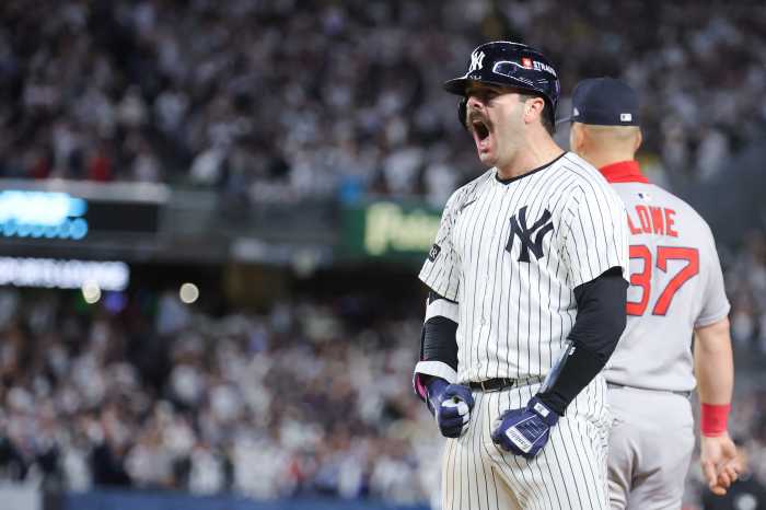 Austin Wells go-ahead single Yankees Red Sox Game 2 ALWC