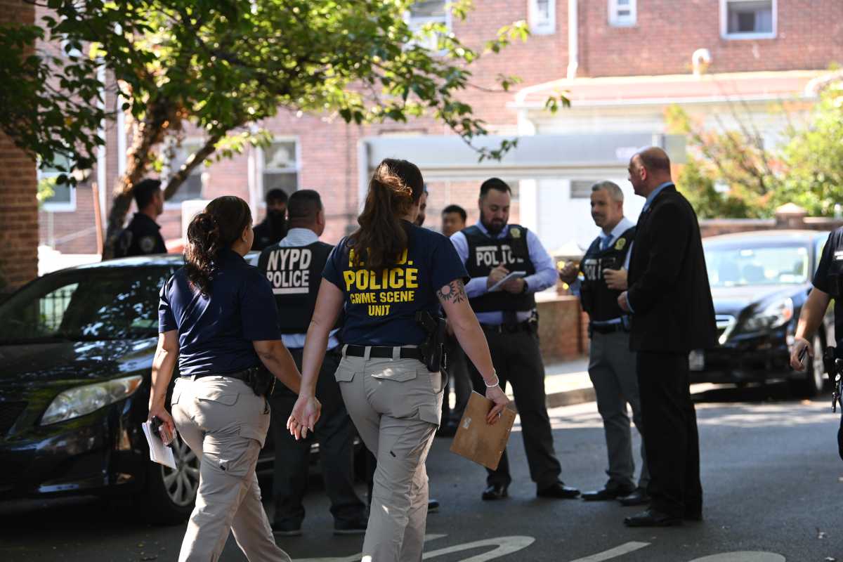 Police-involved shooting in Brooklyn leaves man involved in domestic dispute dead 2 Police officers at scene of Brooklyn police-involved shooting