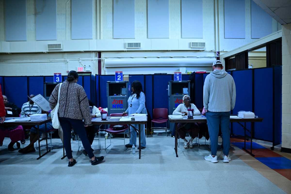EARLY VOTING STARTS: Massive turnout across the city as New Yorkers cast ballots in 2025 NYC Mayor's Race 6 People wait to cast their vote in the general election in Brooklyn on Oct. 25, 2025.