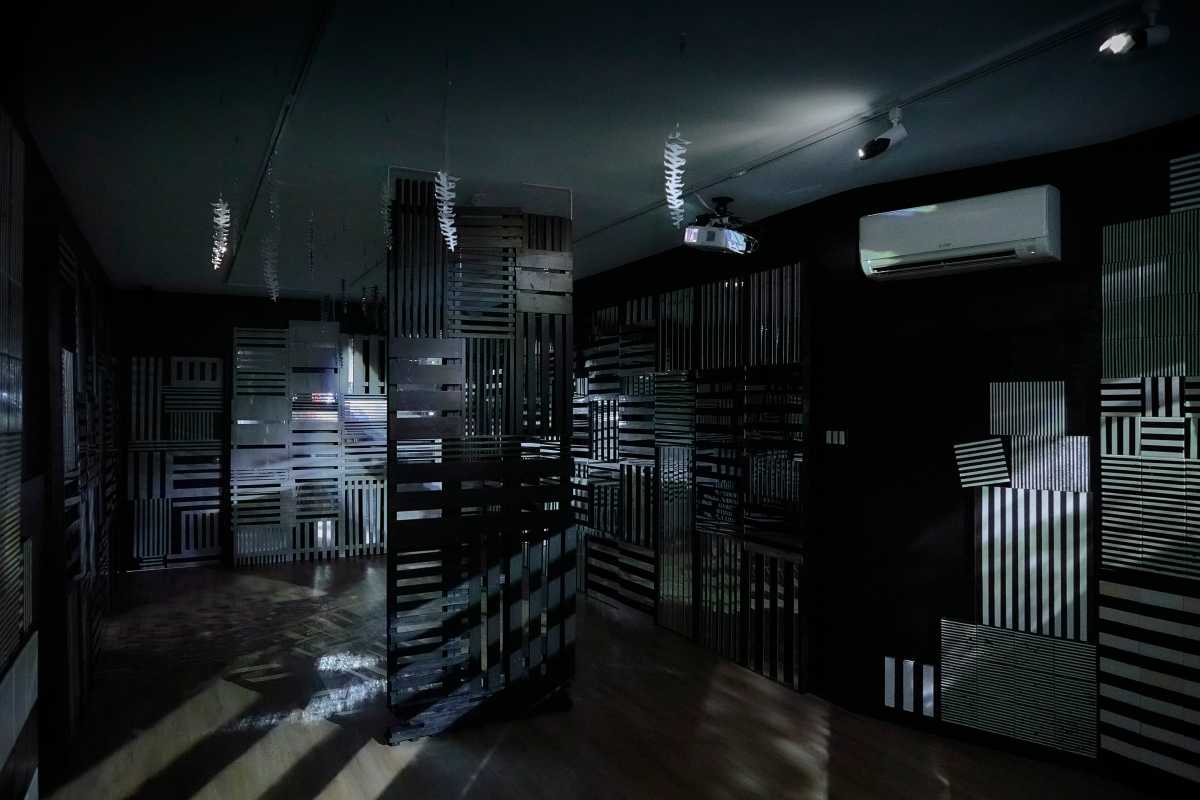 Shoshanna Weinberger showcases the space between light at PES FUTURES in Lower Manhattan 2 Shoshanna Weinberger's life-sized mirrored structures, behaves more like a portal than a sculpture. Light here does not merely illuminate—it multiplies, bending the body into kaleidoscopic fragments, insisting that identity is never singular but layered, mirrored, refracted.