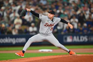 Tarik Skubal Mets trade rumors: Man in grey uniform delivers baseball to home plate