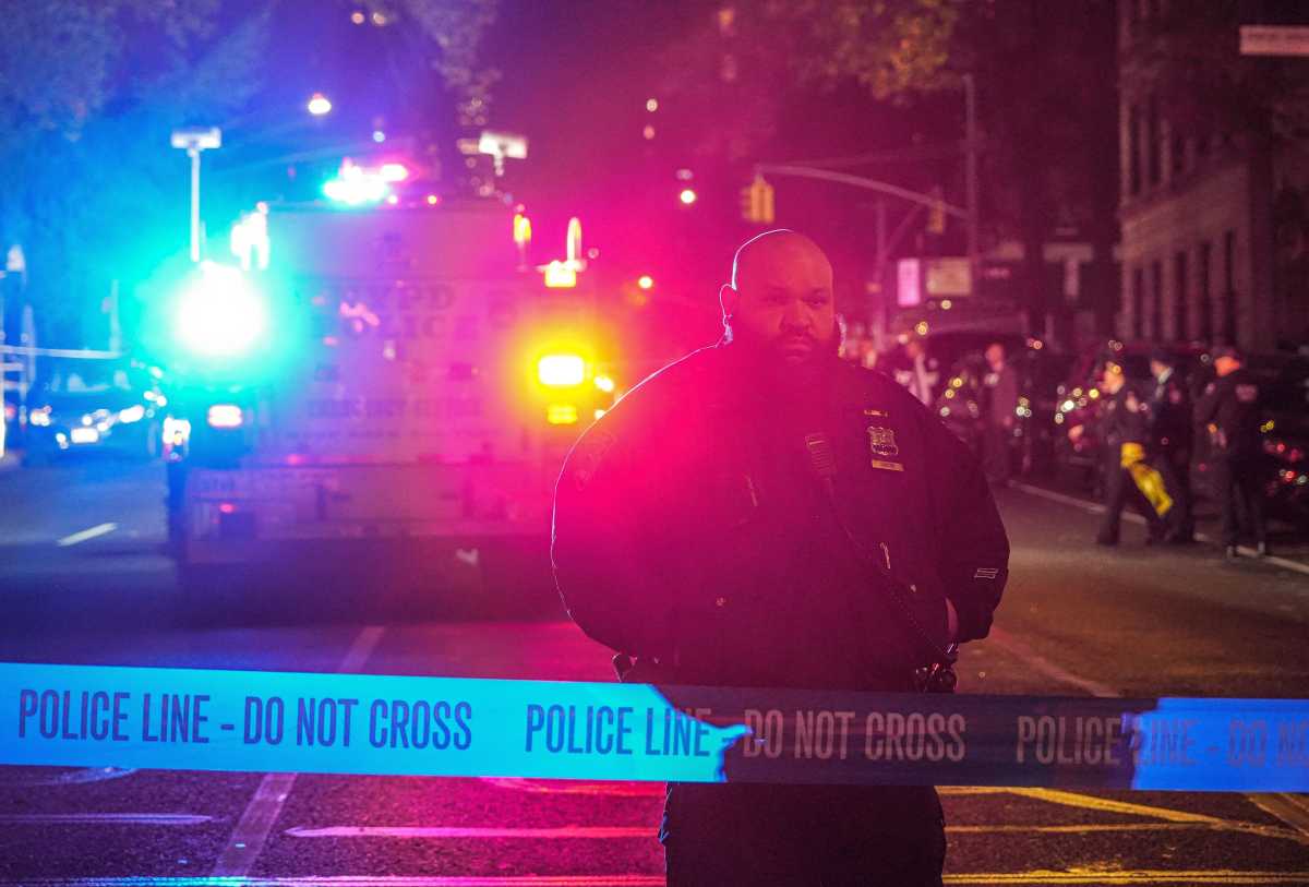 BREAKING: Police shoot and wound allegedly armed man who fired at them on Upper East Side 3