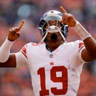 Jameis Winston set to start Sunday for Giants as Jaxson Dart deals with concussion protocol, new coach Kafka says 9 Jameis Winston new york giants quarterback pointing at the sky